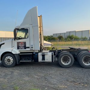 2015 Volvo VNL 320000 Miles Clear Title D13 Engine Automatic Transmission